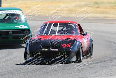 media/Jun-02-2024-CalClub SCCA (Sun) [[05fc656a50]]/Group 5/Race/